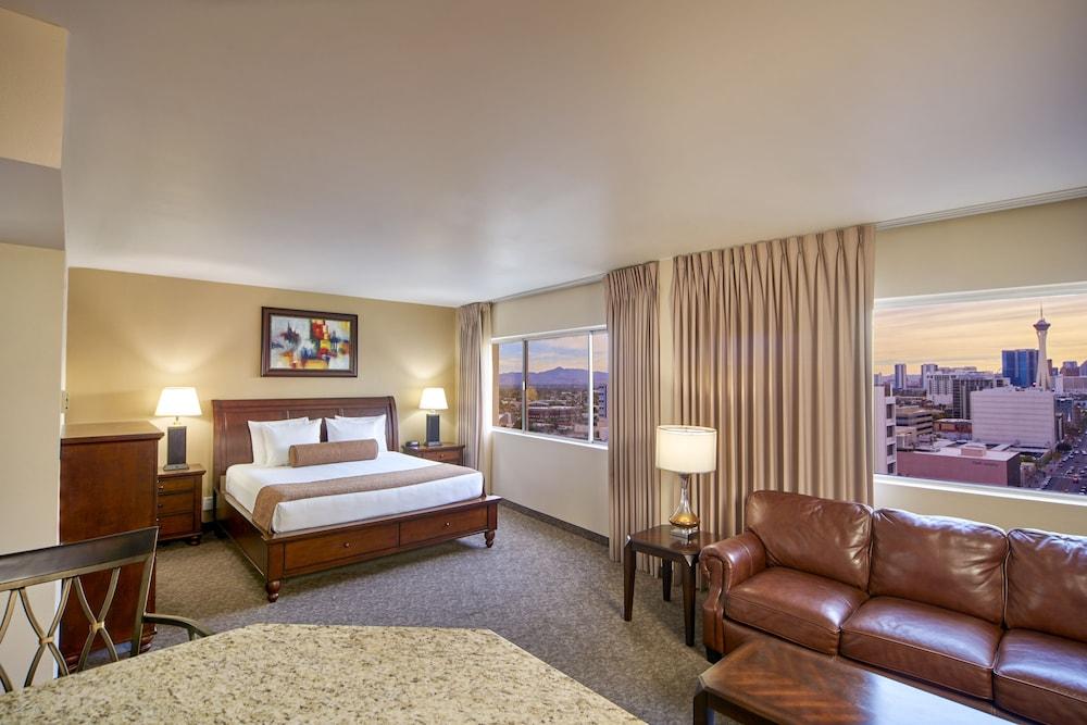 Four Queens Hotel and Casino photo 7