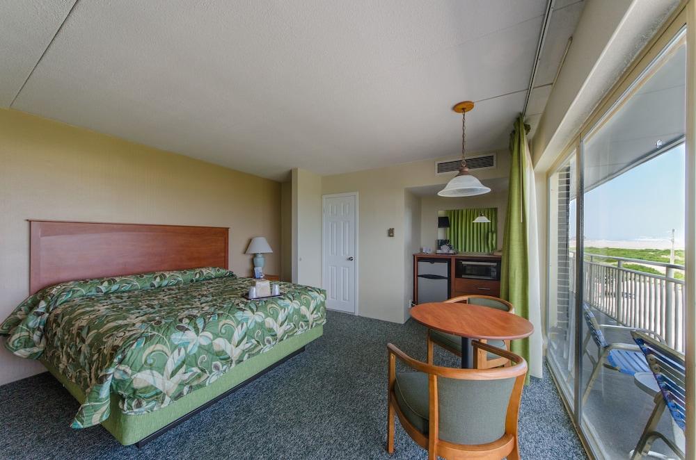 Attache Motel photo 30