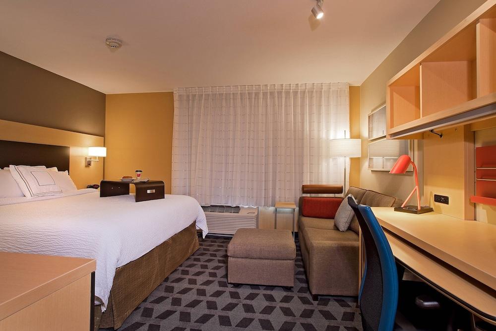 TownePlace Suites by Marriott Dodge City photo 8