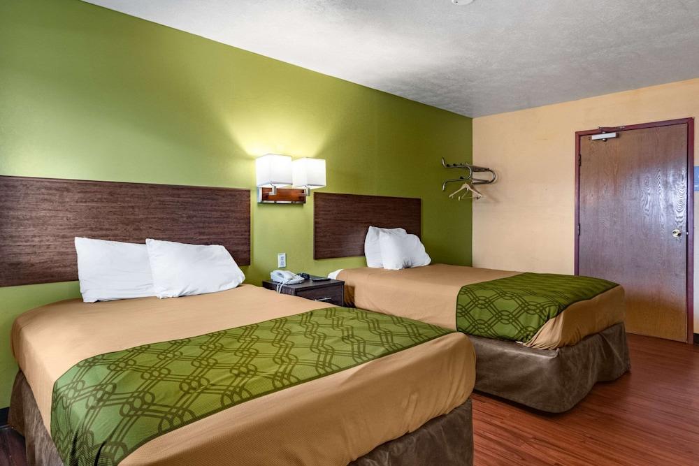 Econo Lodge Kent - Akron West photo 30