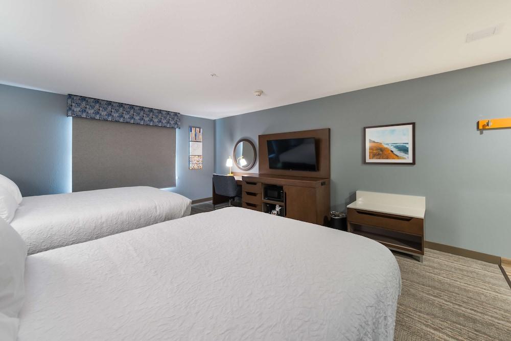Hampton Inn Niles photo 25
