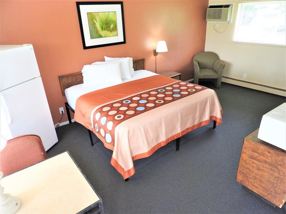 Country Meadow inn photo 7