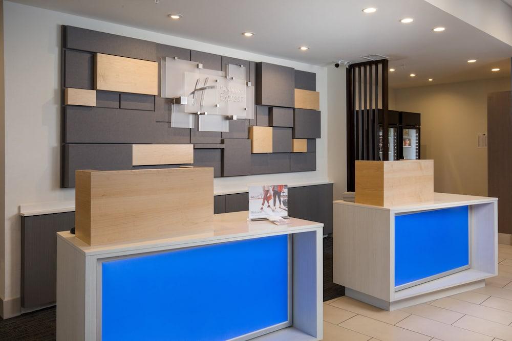 Holiday Inn Express Visalia Sequoia Gateway Area by IHG photo 3