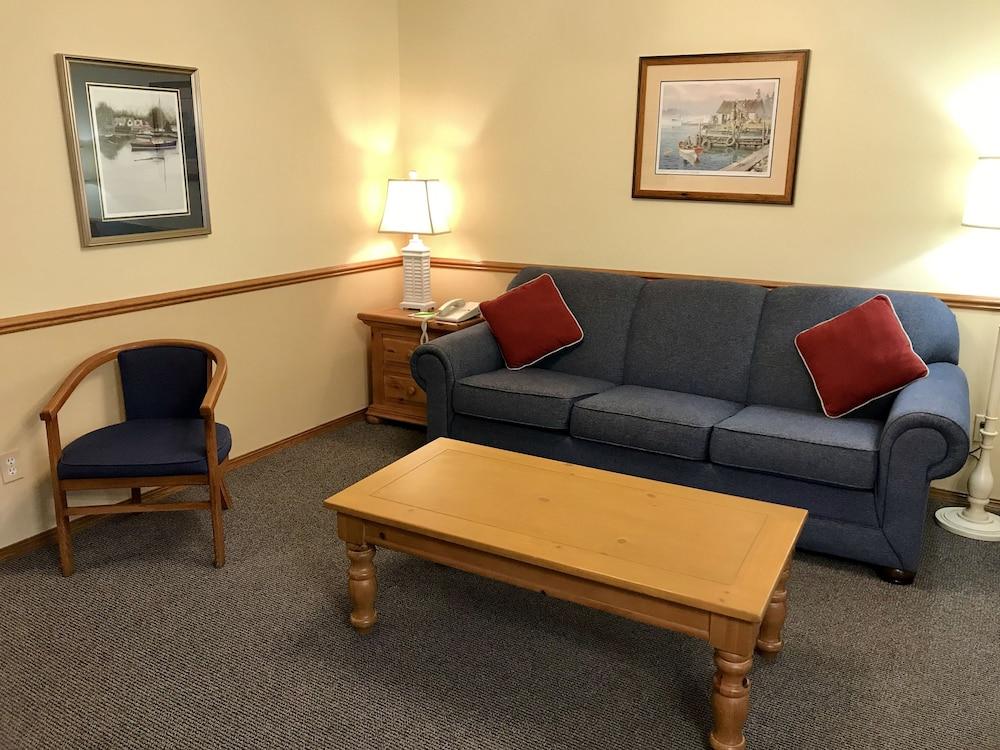 Bay Breeze Resort photo 60