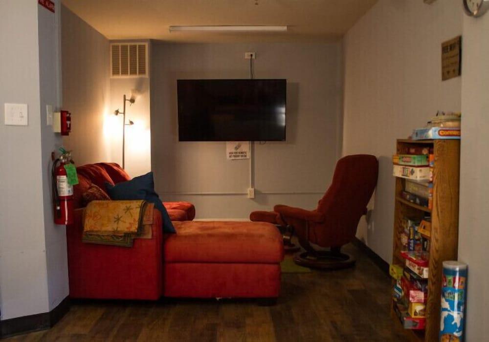 Cream City Hostel photo 8
