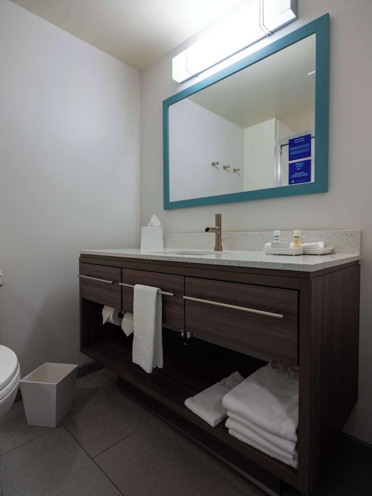 Home2 Suites by Hilton Joplin, MO photo 20
