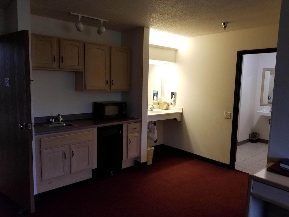 Bilmar Inn & Suites by Hotel O Hwy 77 photo 81