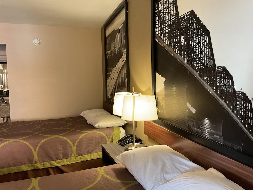 Super 8 by Wyndham Chattanooga/East Ridge photo 17
