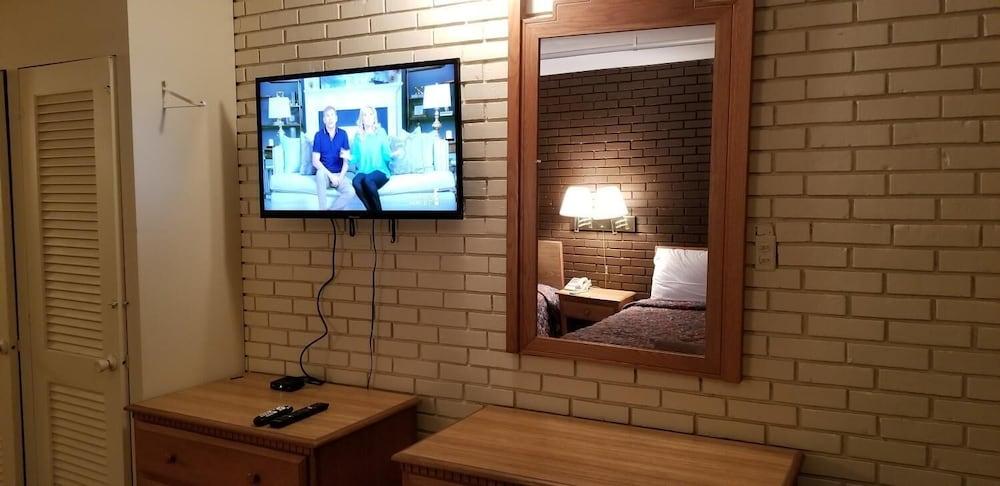 Americas Premier Inn photo 7