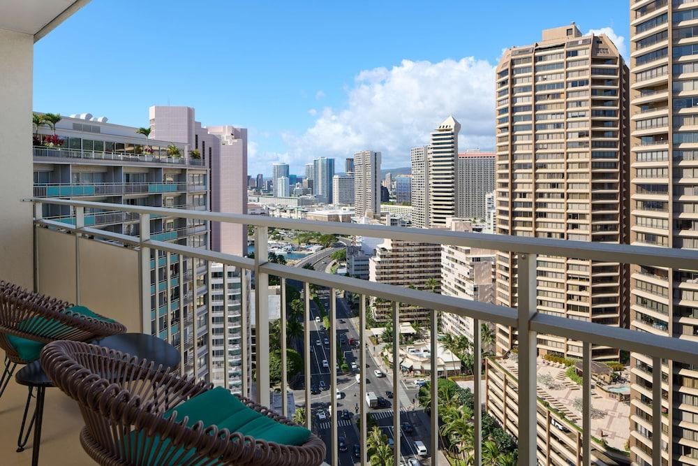 Ilikai Hotel & Luxury Suites photo 42