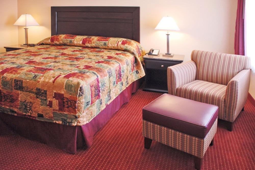Relax Inn And Suites photo 13