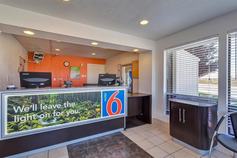 Motel 6 Vallejo, CA - Six Flags West photo 2
