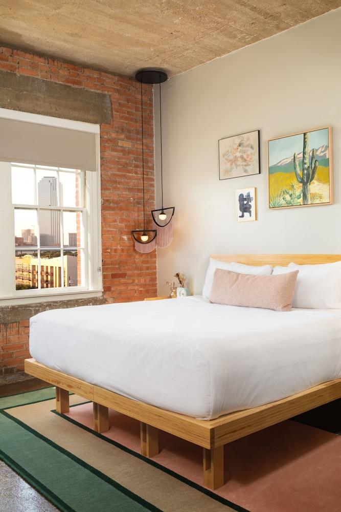 Canvas Hotel Dallas photo 9