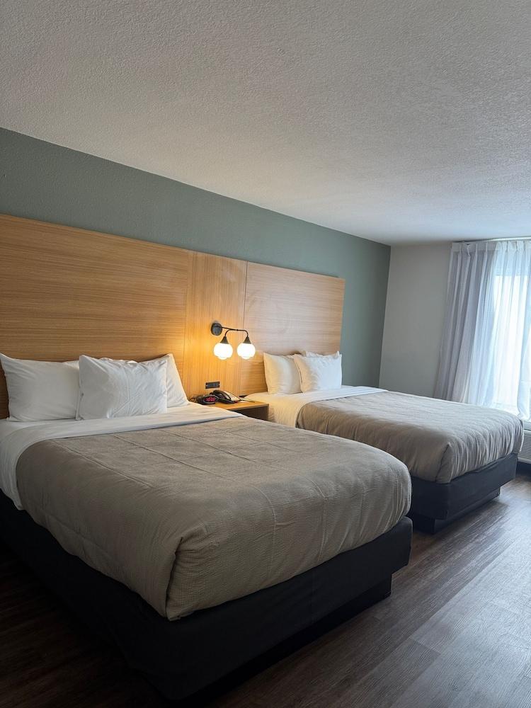 Quality Inn Orlando Near International Drive photo 2