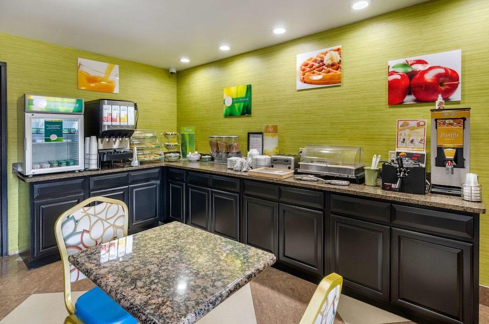 Quality Inn Covington Downtown photo 17