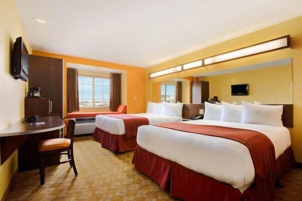 Microtel Inn and Suites by Wyndham Rawlins photo 10
