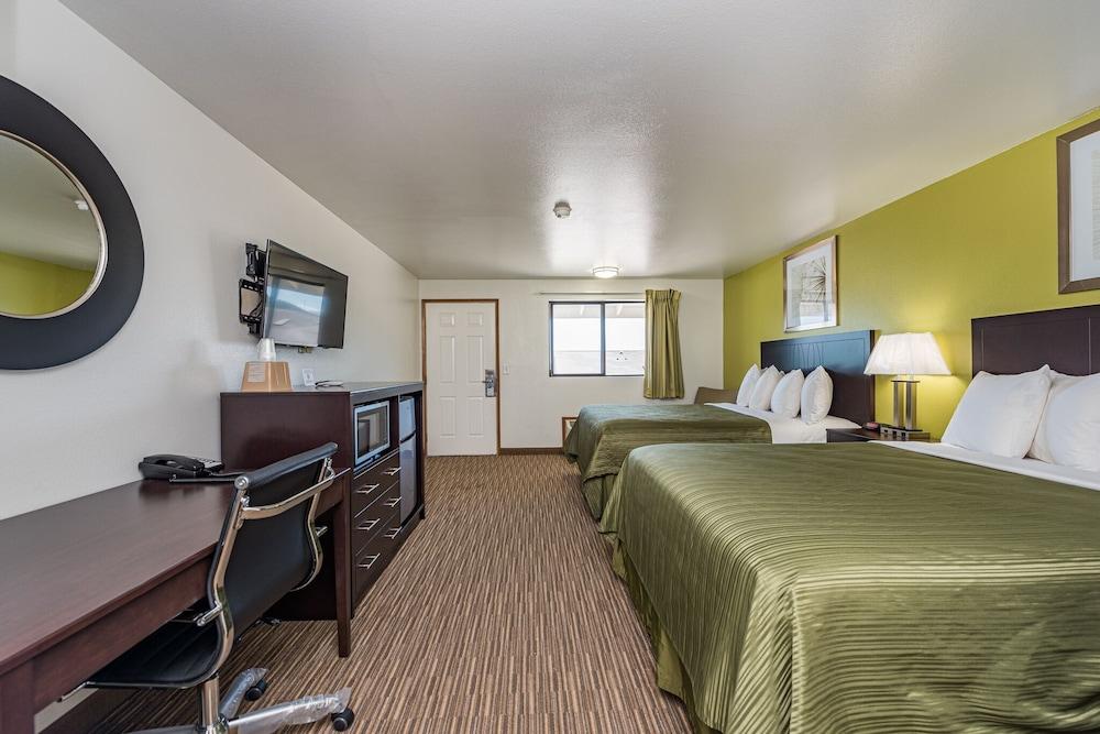 Sundowner Motel photo 10