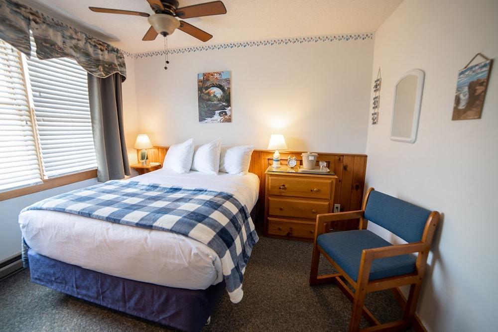 Isleview Motel and Cottages photo 51