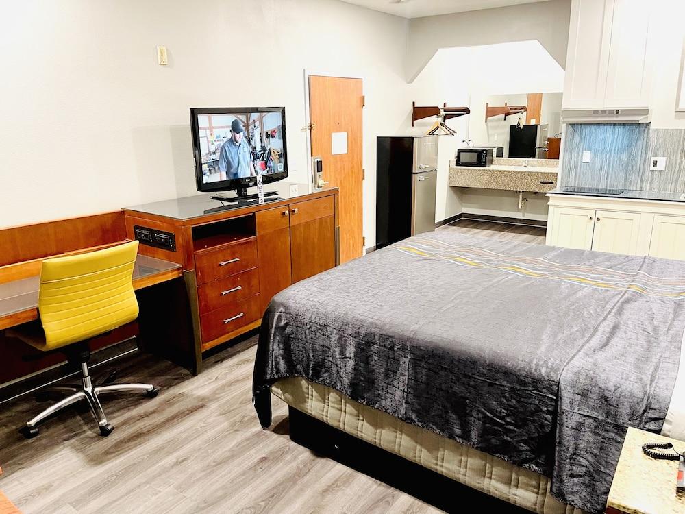 Americas Best Value Inn La Porte photo 9
