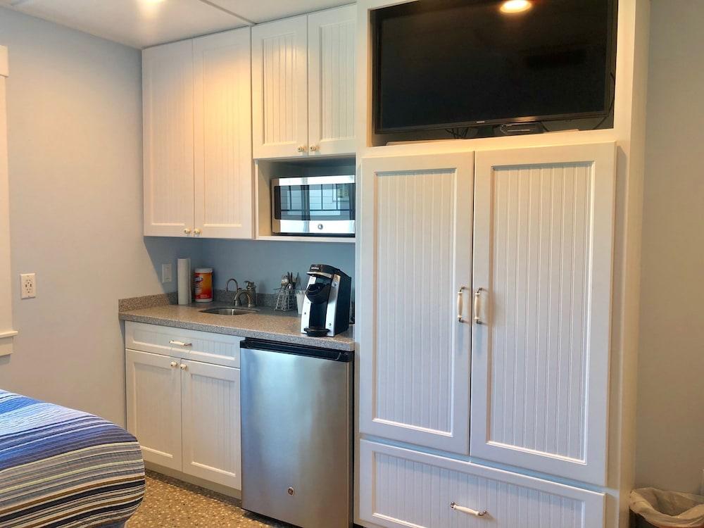 Driftwood Inn and Seaside Lodges photo 72