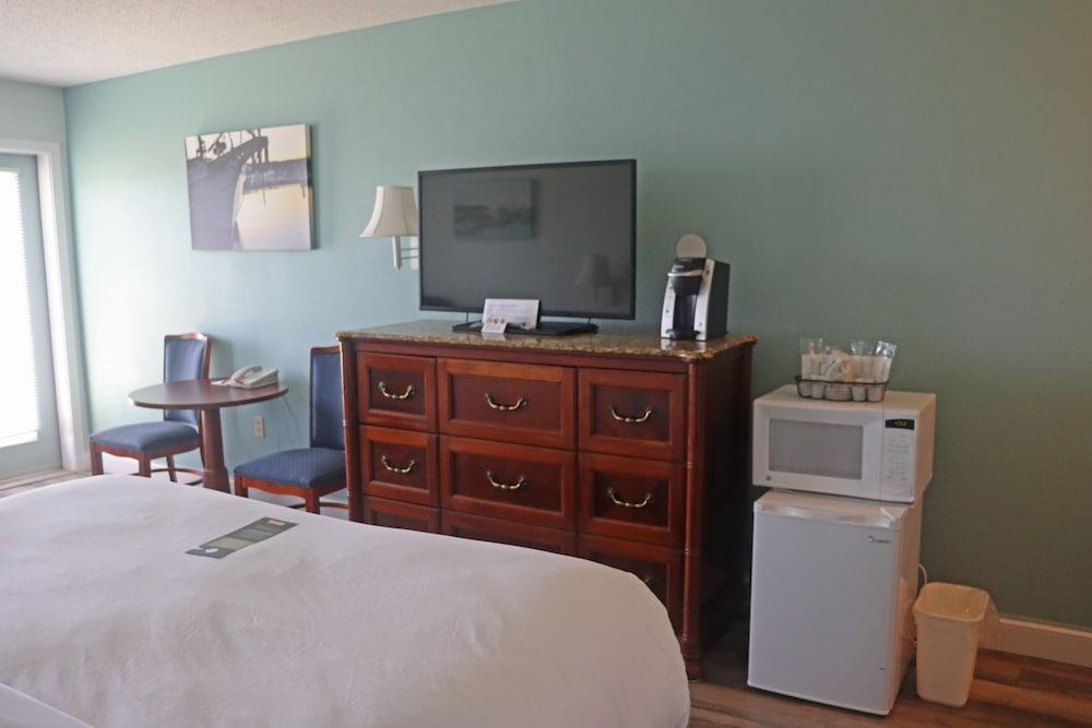 Fireside Inn & Suites - Belfast photo 13