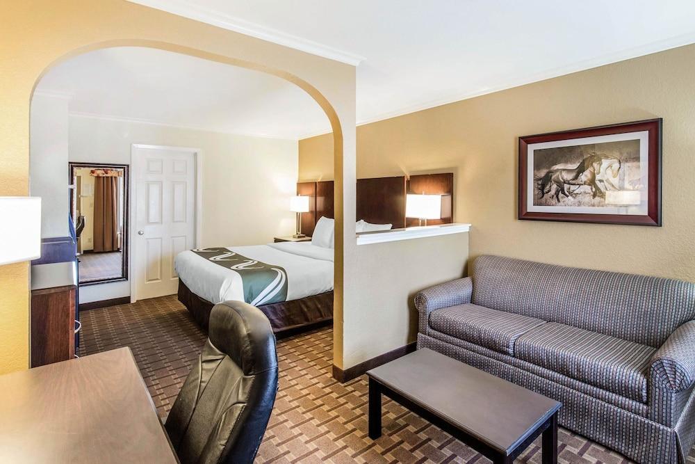 Quality Inn & Suites Abilene North photo 12
