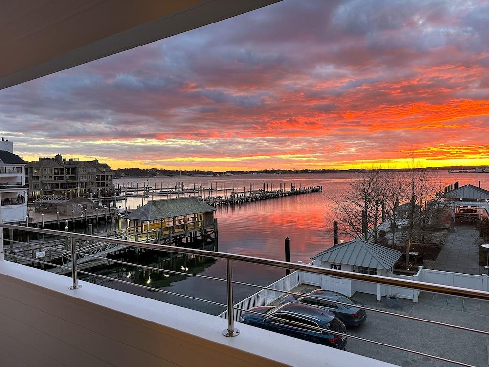 Harborside Inn photo 42