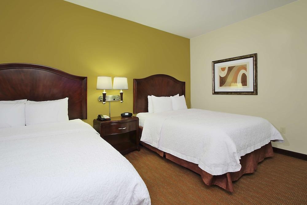 Hampton Inn & Suites Conroe - I-45 North photo 11