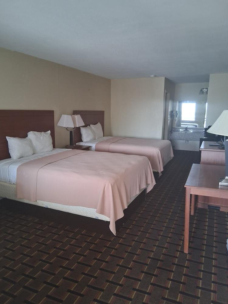 Cameron Inn & suites photo 4