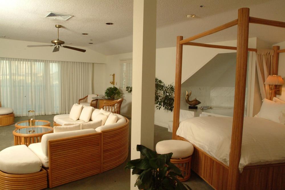 Lighthouse Club Hotel photo 28