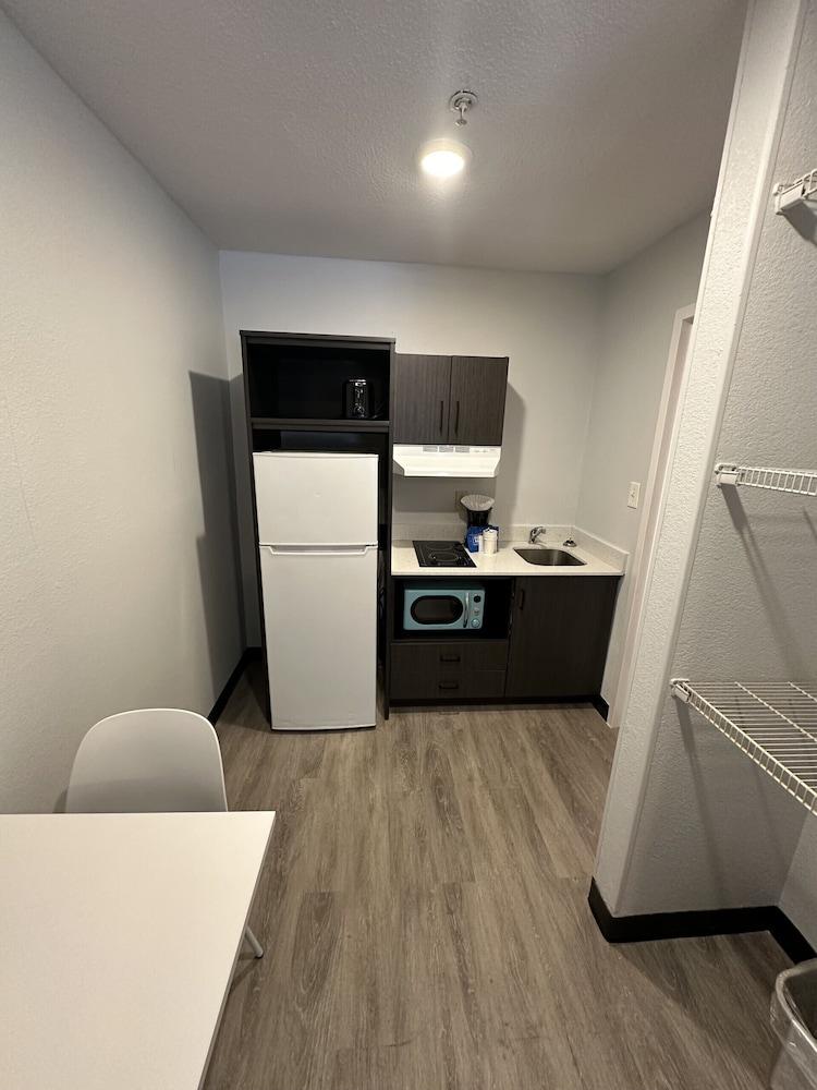 Studio 6 Columbus, GA – Columbus Airport photo 21