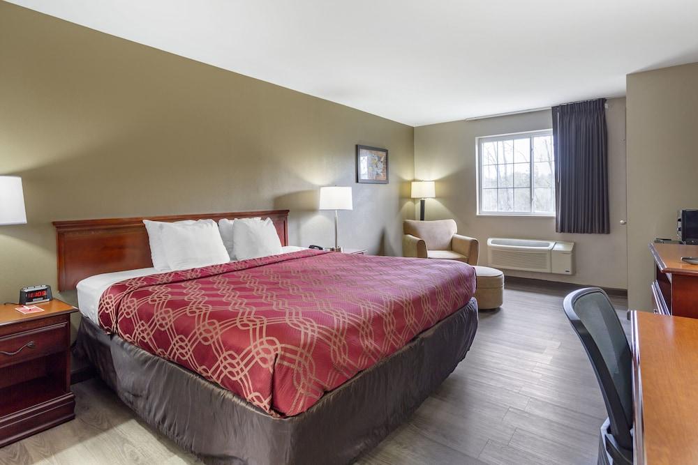 Econo Lodge Inn & Suites Dickson photo 19