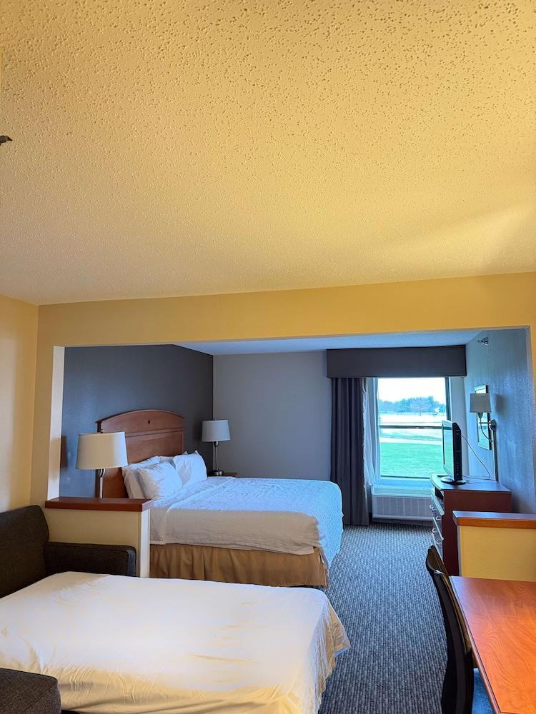 SureStay by Best Western Forsyth Decatur photo 3