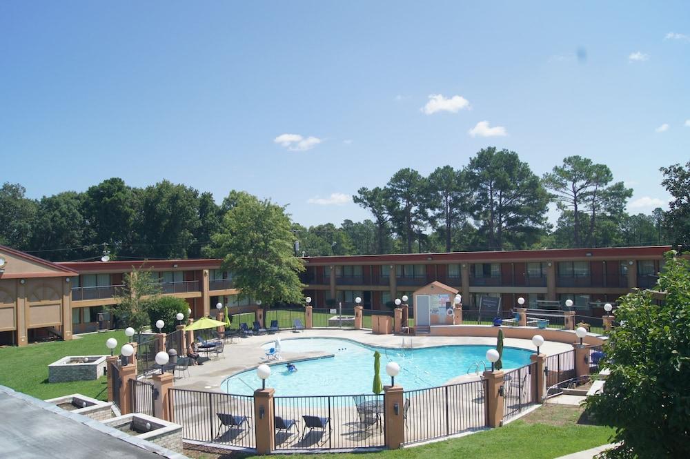Royal Inn photo 64