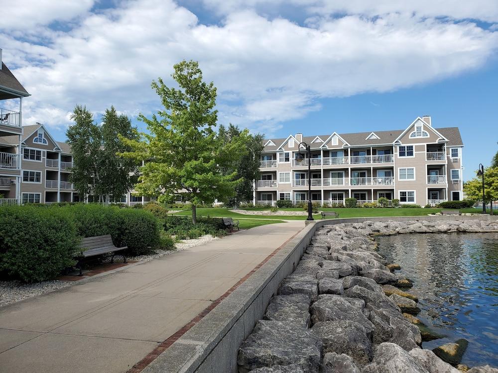 Bridgeport Waterfront Resort photo 79