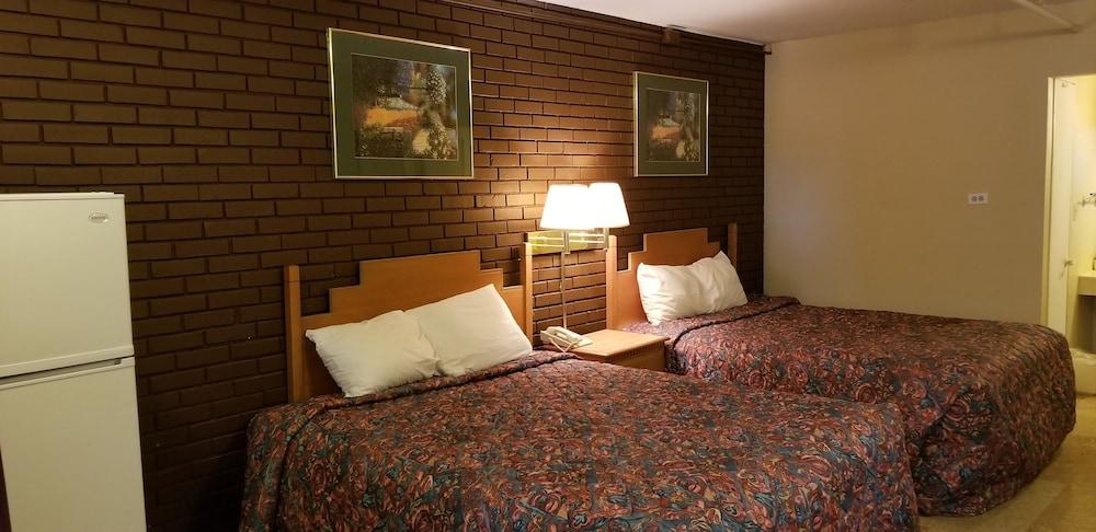 Americas Premier Inn photo 8