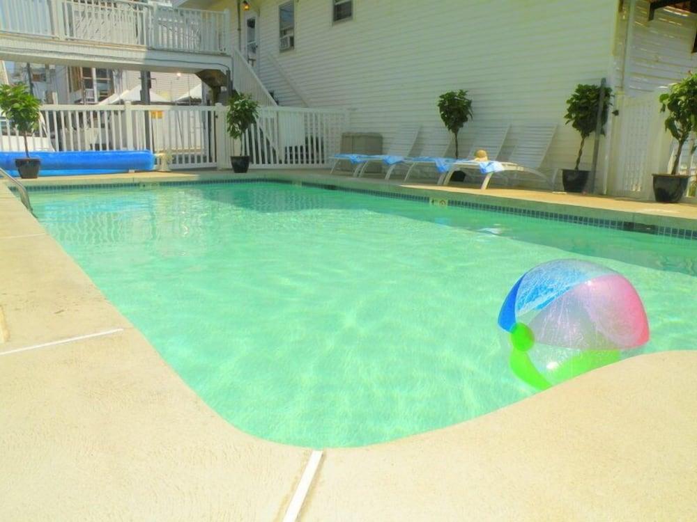 The Pelham Resort Motel photo 2