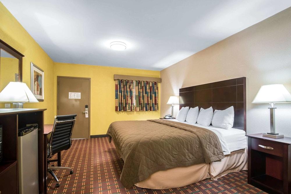 Rodeway Inn Towanda photo 16