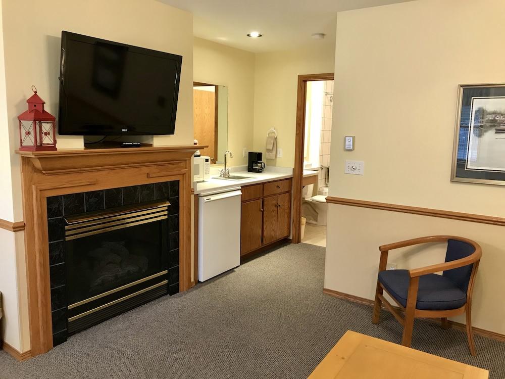 Bay Breeze Resort photo 94