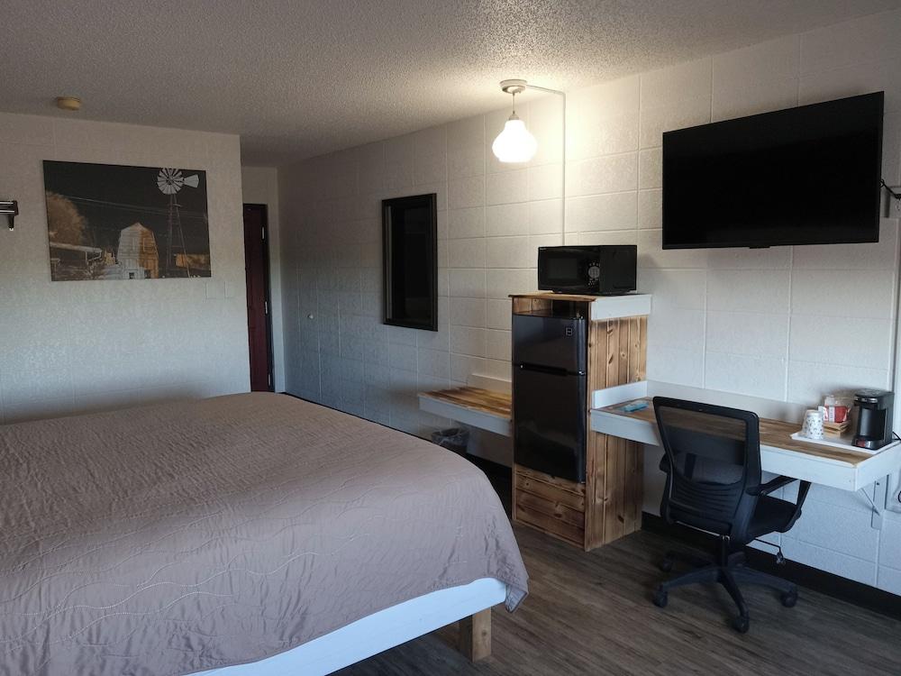 American Inn photo 8