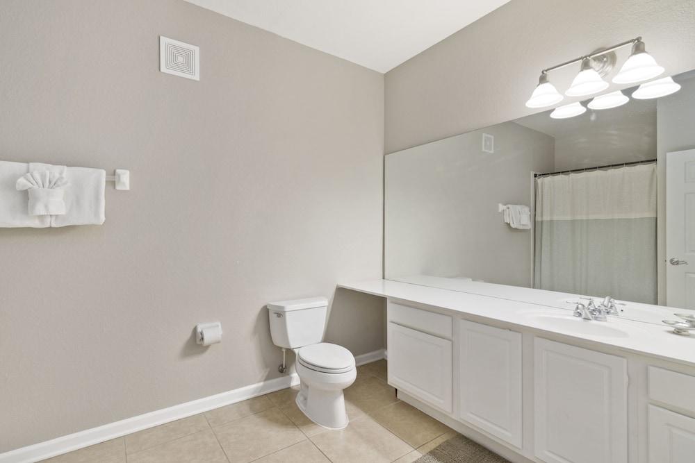 Vista Cay by Orlando Resort Rentals on Universal Boulevard photo 54