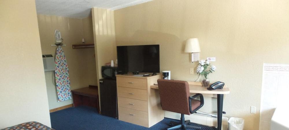 River's Edge Motel photo 25