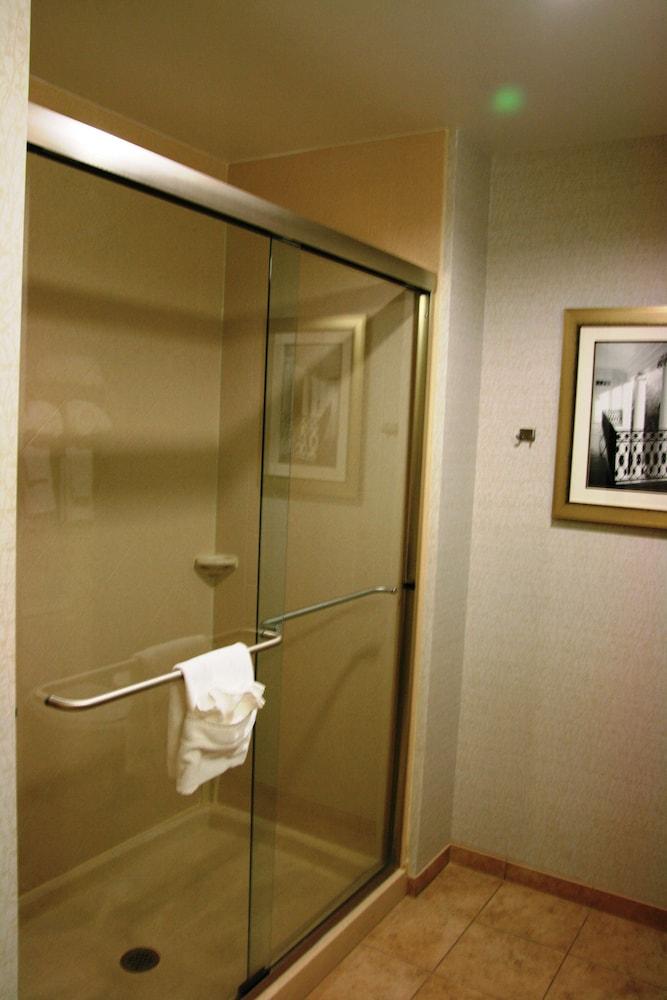 Hampton Inn & Suites West Point photo 5