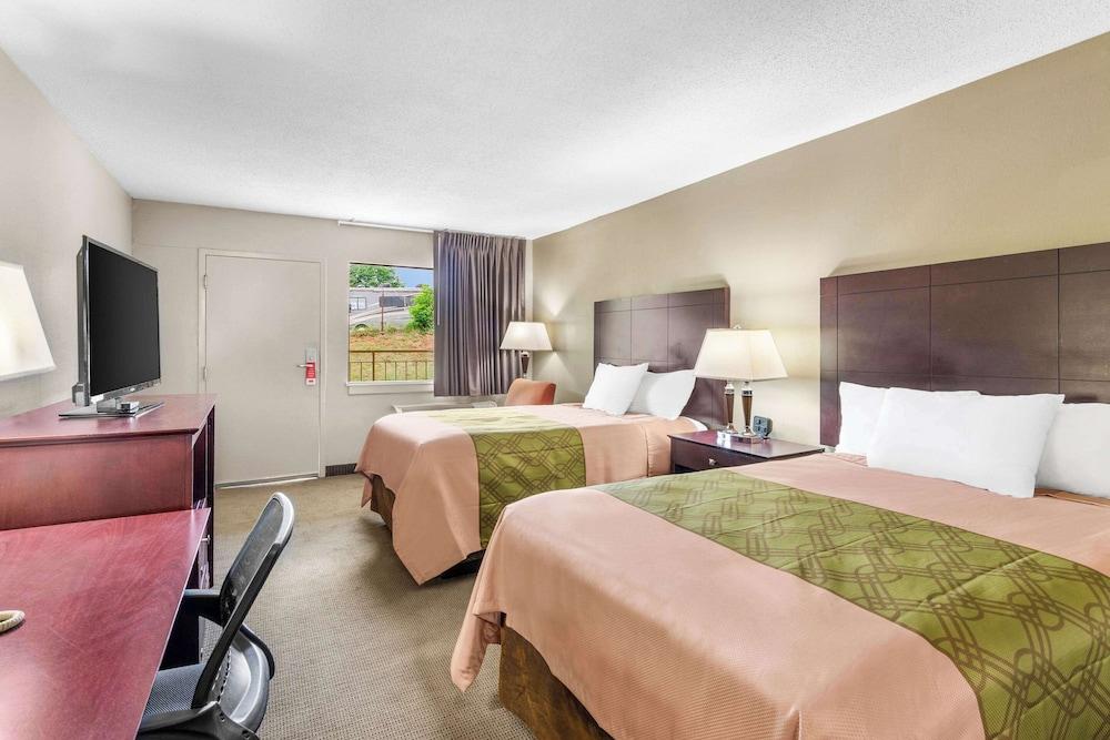 Brentwood Inn & Suites photo 2