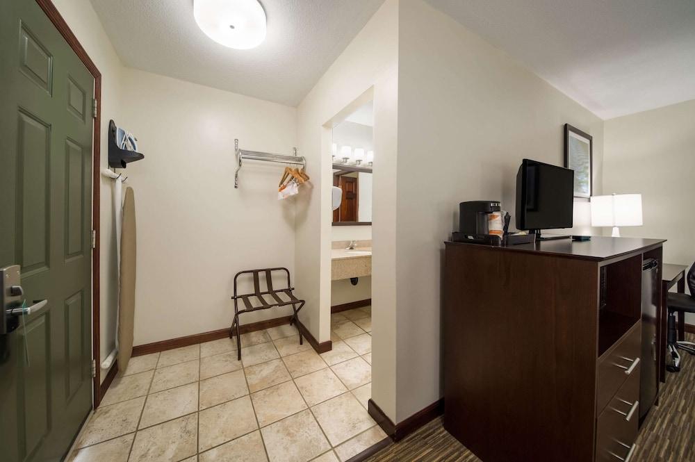Quality Inn Great Barrington photo 13