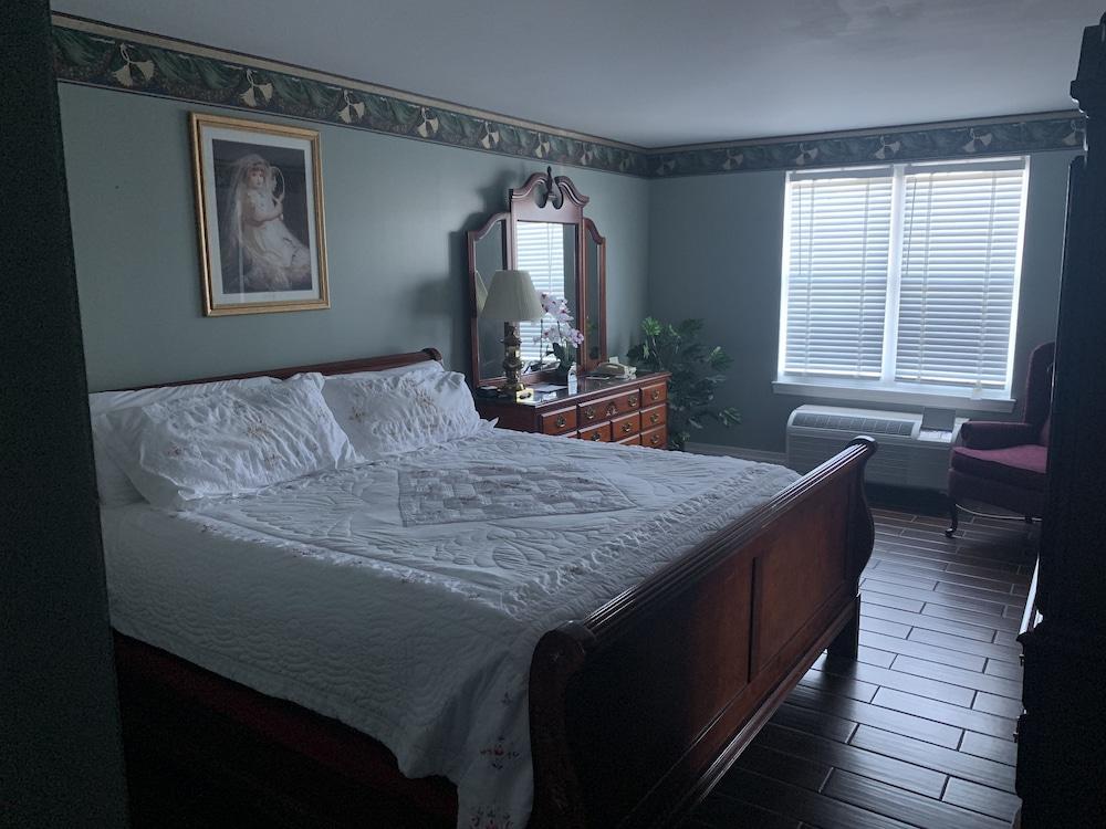 French Quarter Inn photo 3