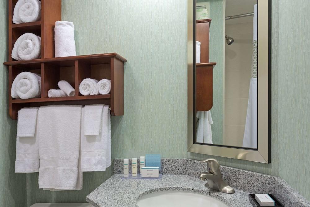 Hampton Inn Daytona Speedway photo 32