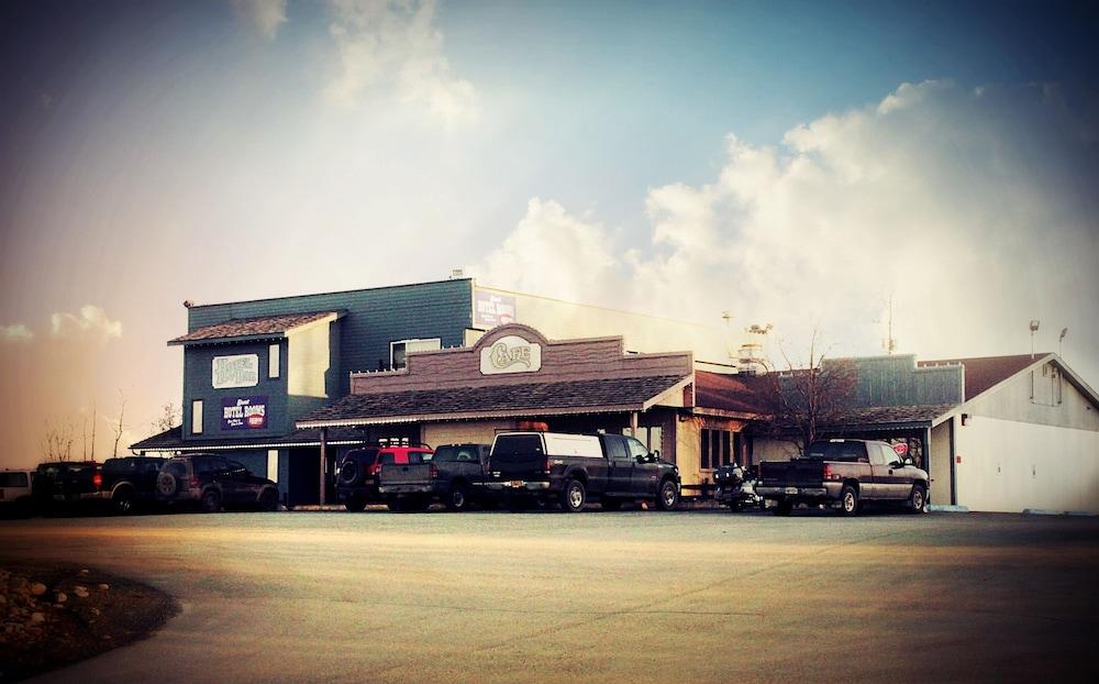 Windbreak Hotel photo 35