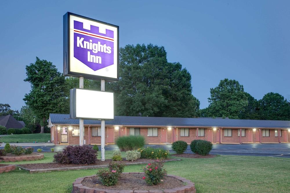 Knights Inn Paris photo 11