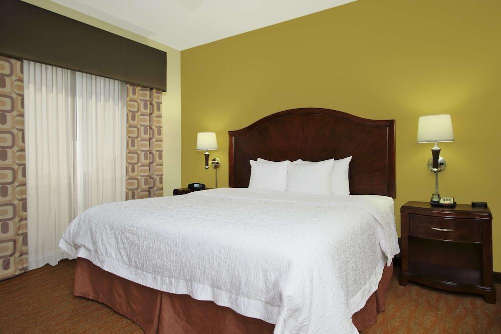 Hampton Inn & Suites Conroe - I-45 North photo 13